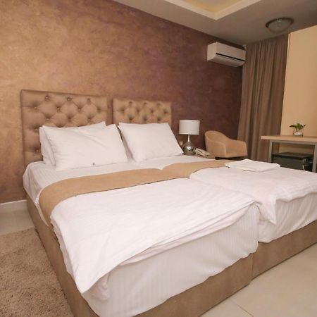 Hotel Bajadera Lux Belgrad Zewnętrze zdjęcie