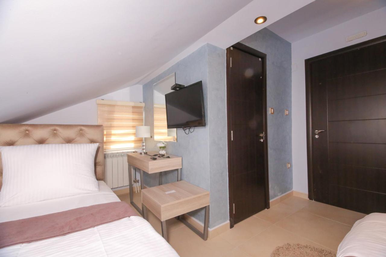 Hotel Bajadera Lux Belgrad Zewnętrze zdjęcie