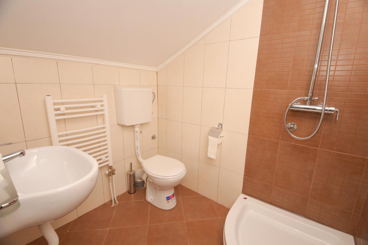 Hotel Bajadera Lux Belgrad Zewnętrze zdjęcie