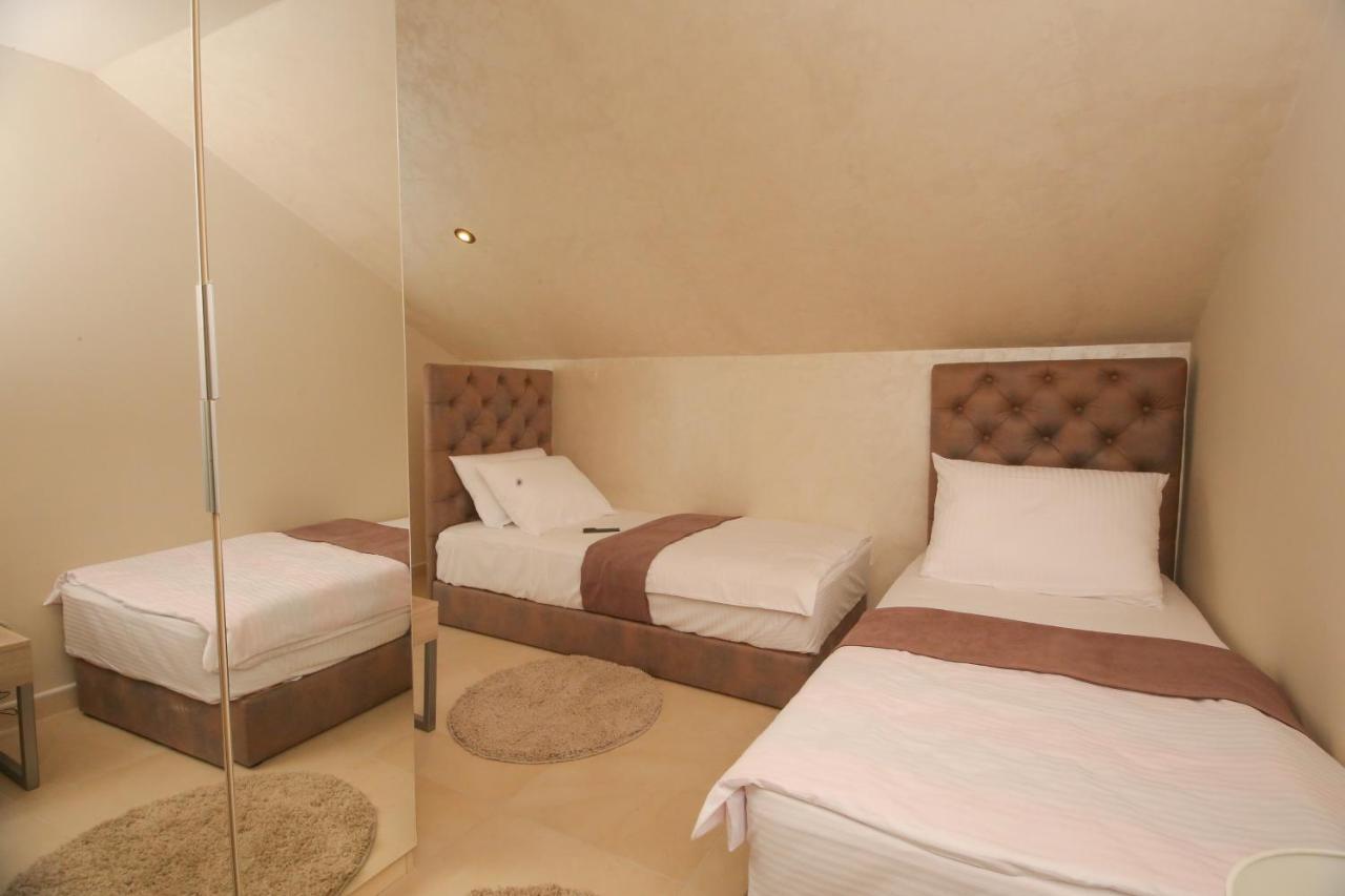 Hotel Bajadera Lux Belgrad Zewnętrze zdjęcie