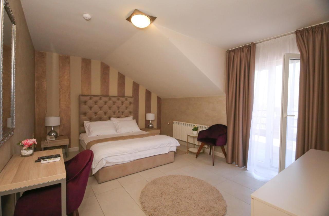 Hotel Bajadera Lux Belgrad Zewnętrze zdjęcie