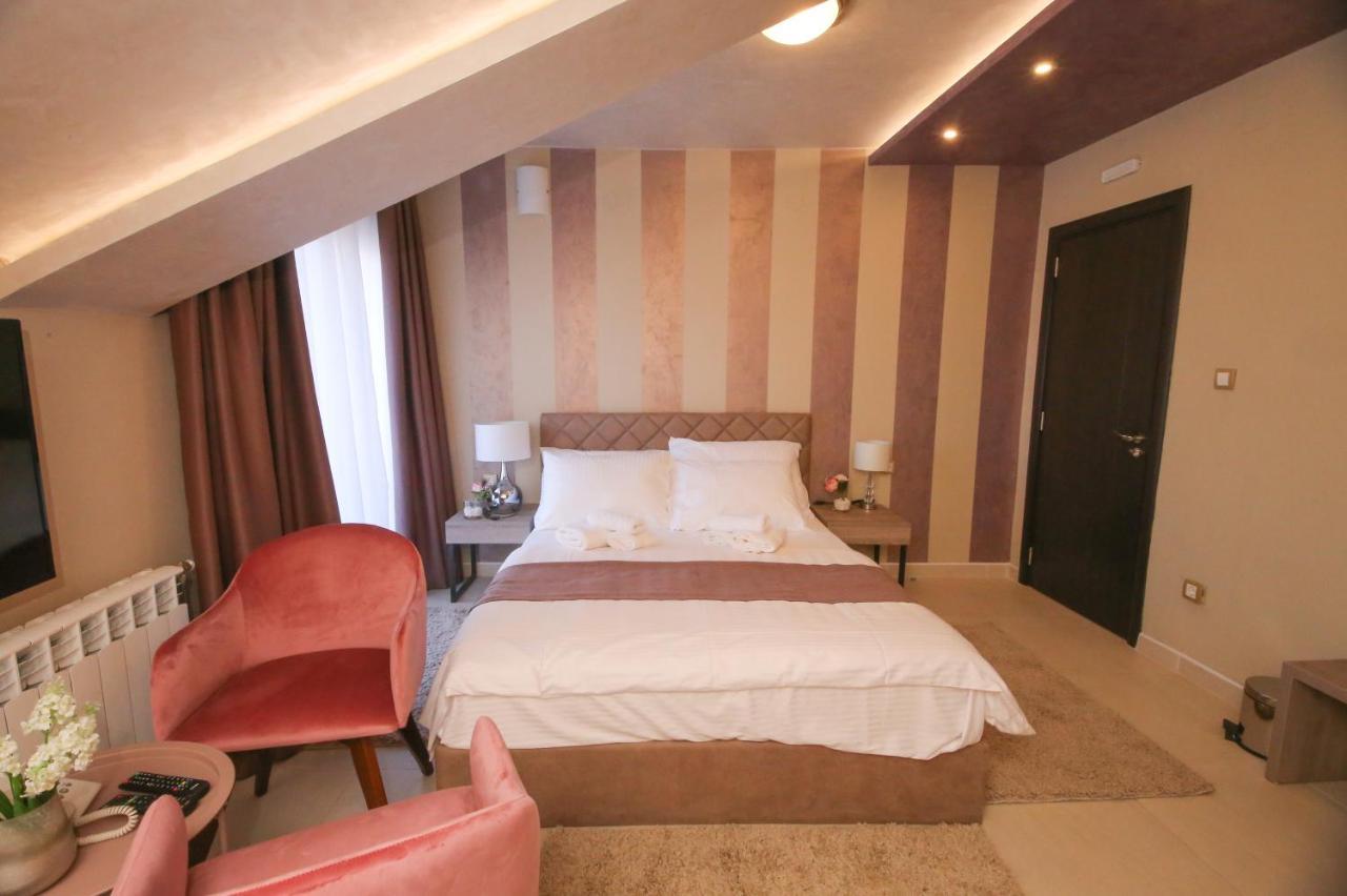 Hotel Bajadera Lux Belgrad Zewnętrze zdjęcie
